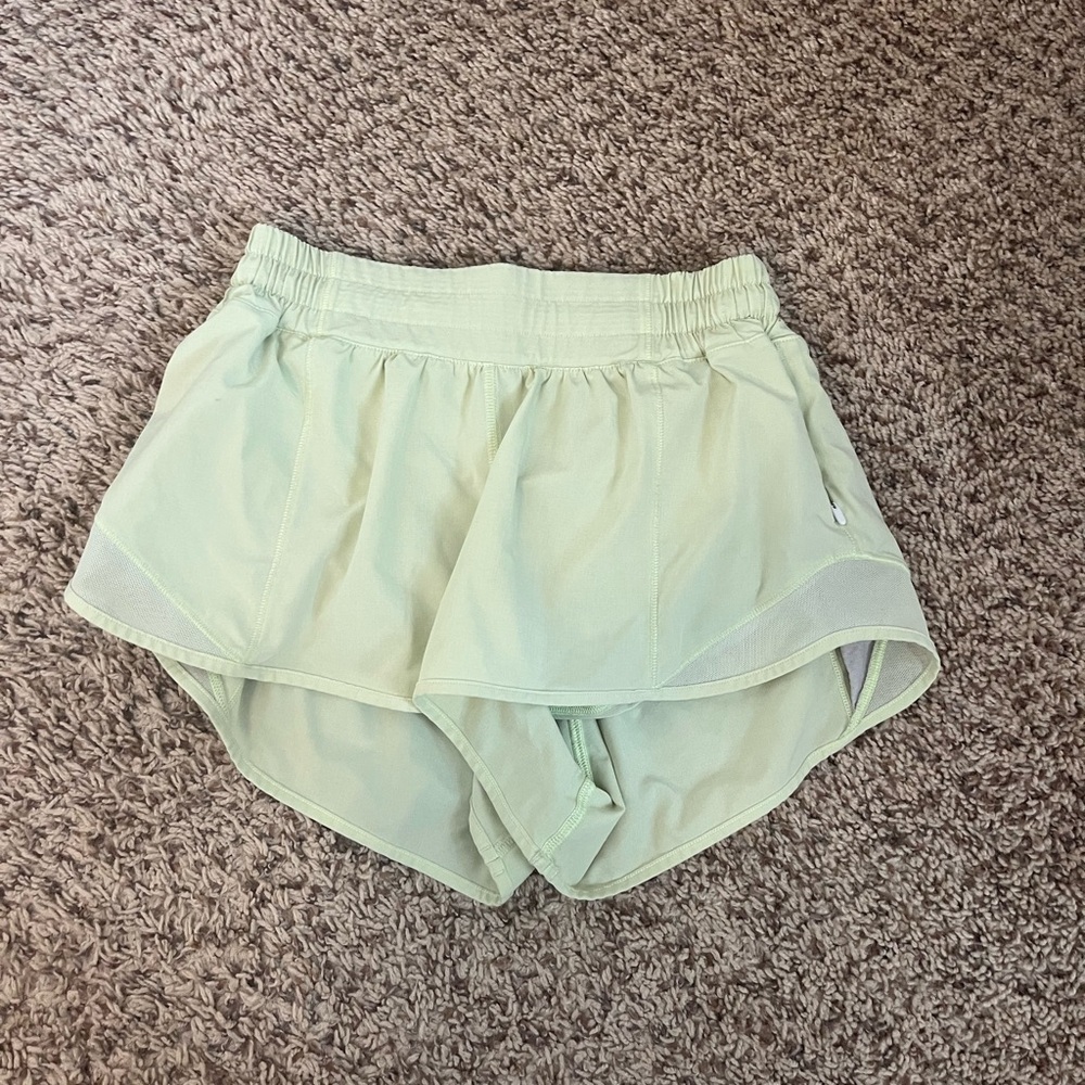 Lululemon Hotty Hot Shorts 2.5"